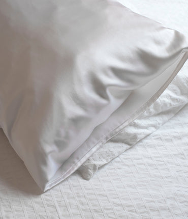 Minimal Pillow Slip - Pearl White